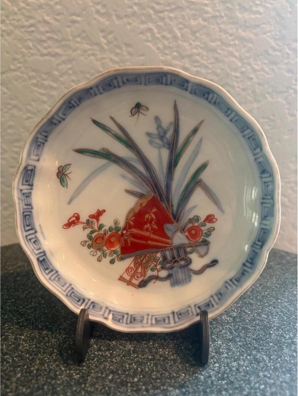 ANTIQUE JAPANESE 19th CENTURY IMARI CERAMI PLATE butterflies and flowers 4 3/4”